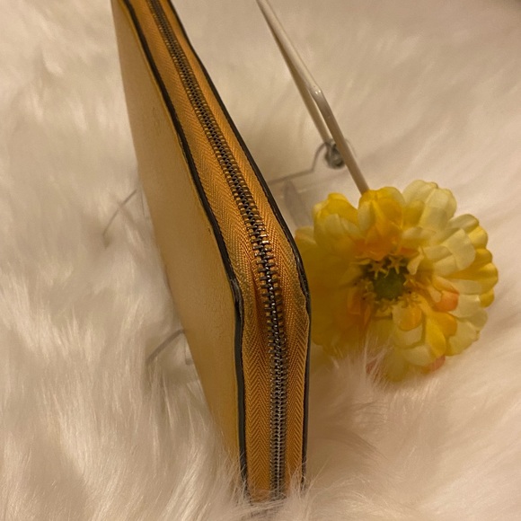 🌸SOLD. Authentic Celine long zipper wallet - Picture 5 of 11